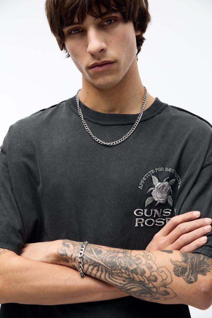 EMBROIDERED GUNS N’ ROSES T-SHIRT - Image 5