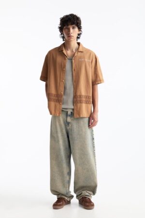 EMBROIDERED SHORT SLEEVE SHIRT